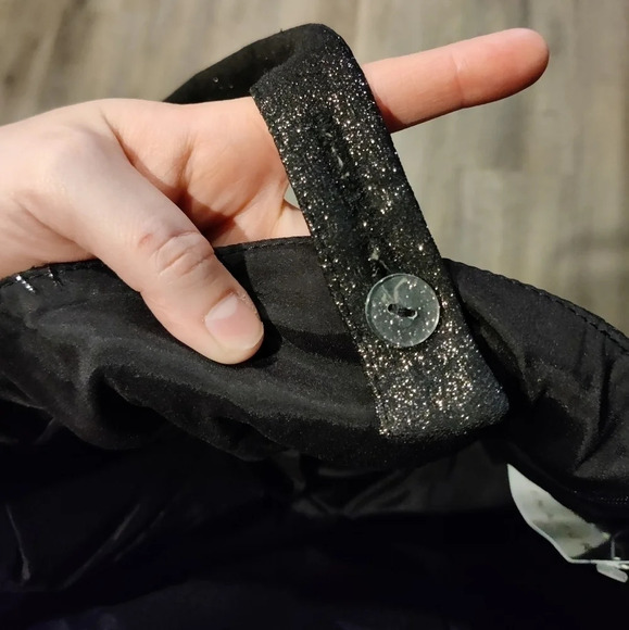 *NWT* Trina Turk Extravaganza Shimmer Luxe Sleeveless Dress with Bow Detail - Picture 6 of 6